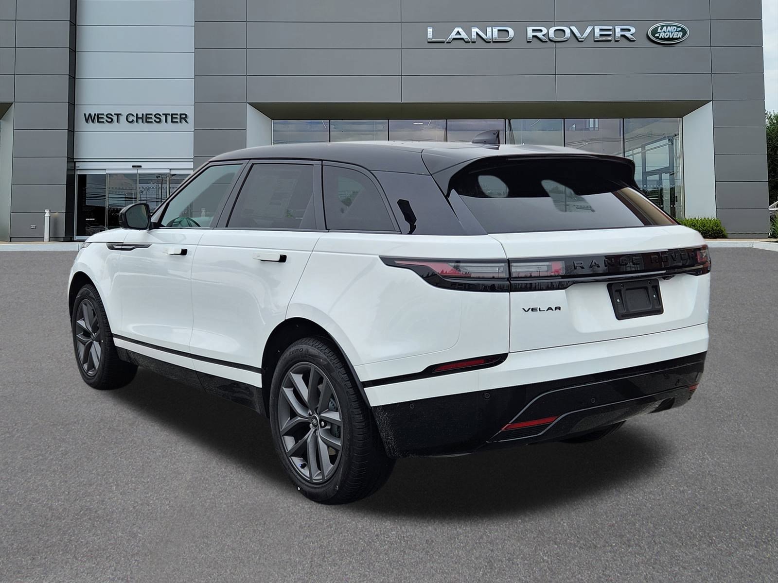 New 2026 Land Rover Range Rover Velar Dynamic SE AWD/4WD image 3