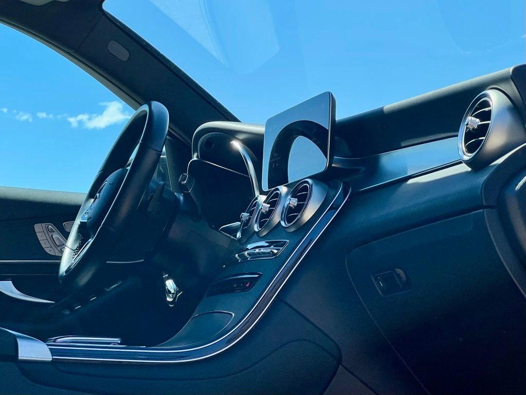 Certified 2022 Mercedes-Benz GLC 300 4MATIC image 17