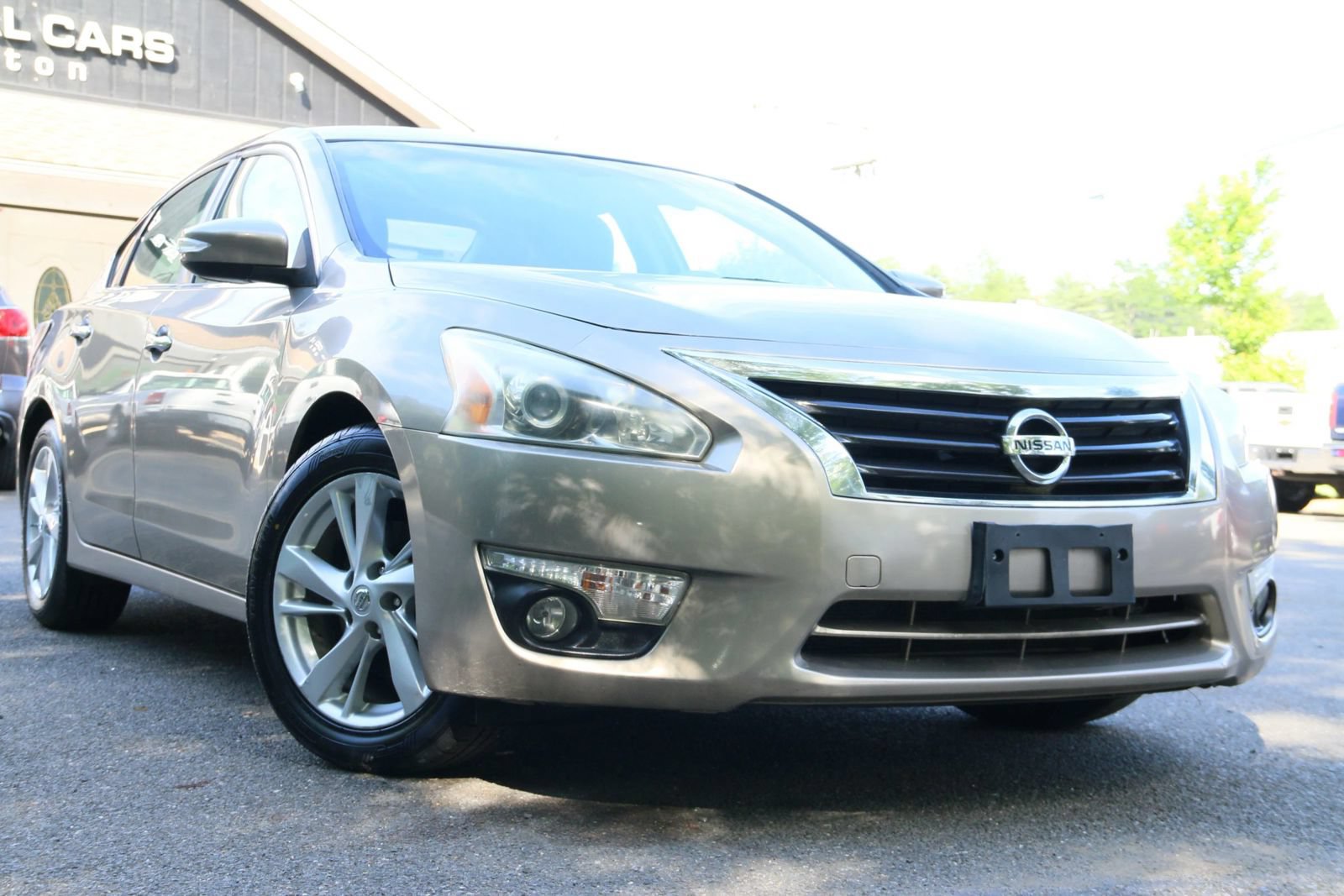 Used 2014 Nissan Altima 2.5 SL w/ Technology Package