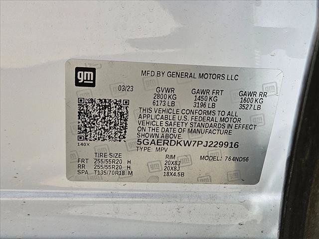 Used 2023 Buick Enclave Avenir w/ Avenir Technology Package FWD image 22