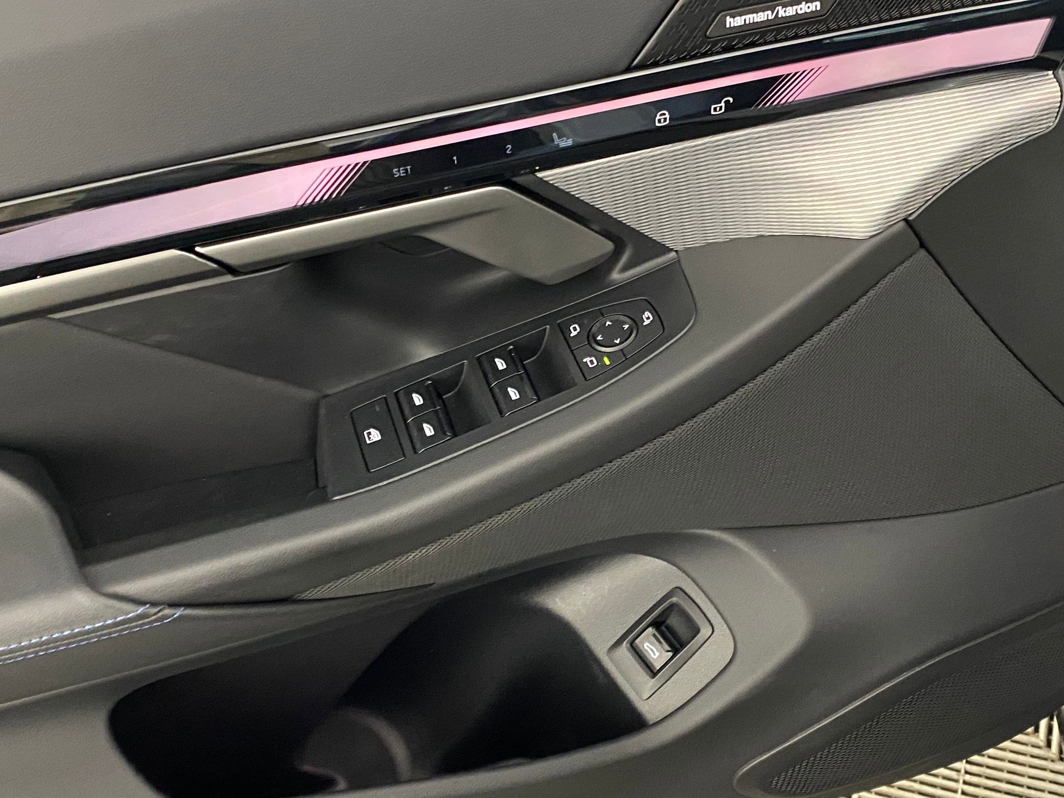 Certified 2025 BMW i5 xDrive40 w/ M Sport Package image 23