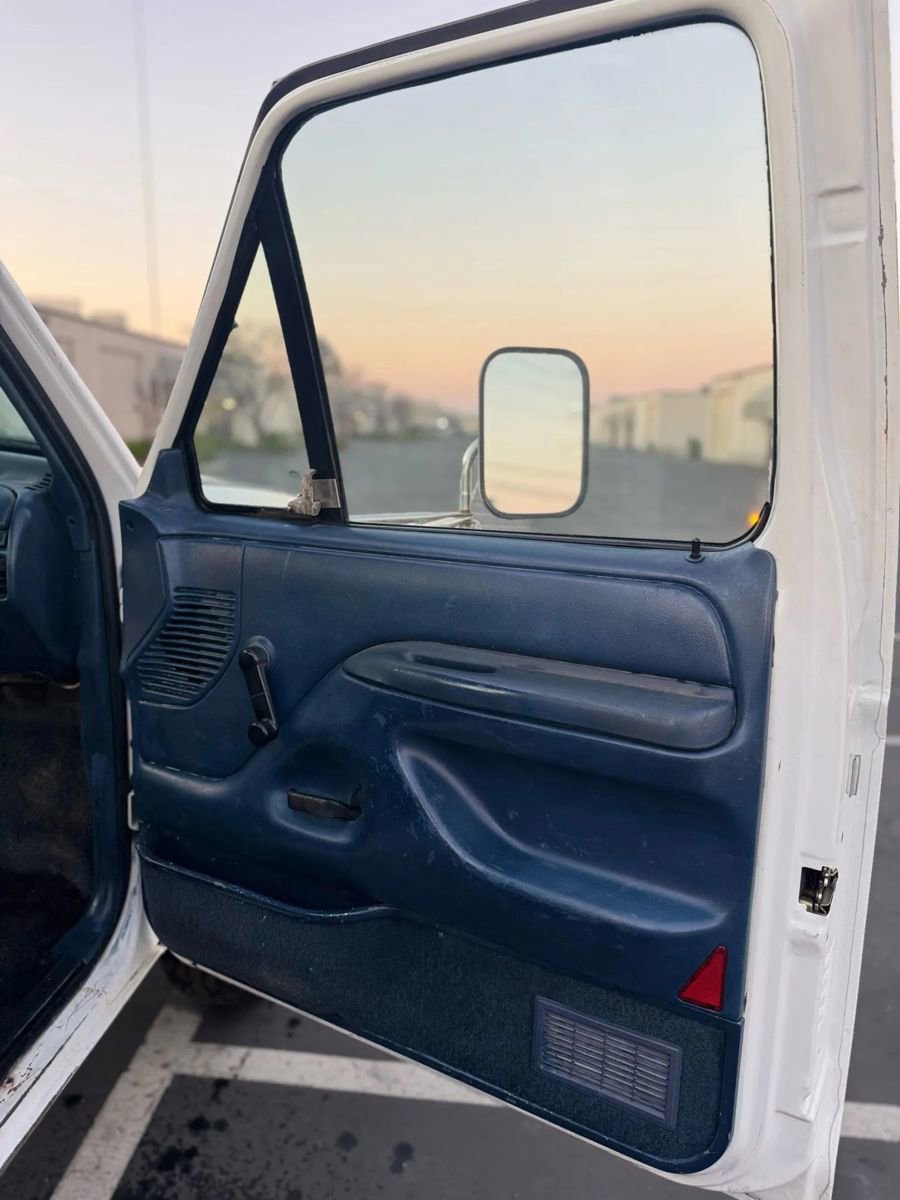 Used 1997 Ford F450 2WD Regular Cab Super Duty image 11