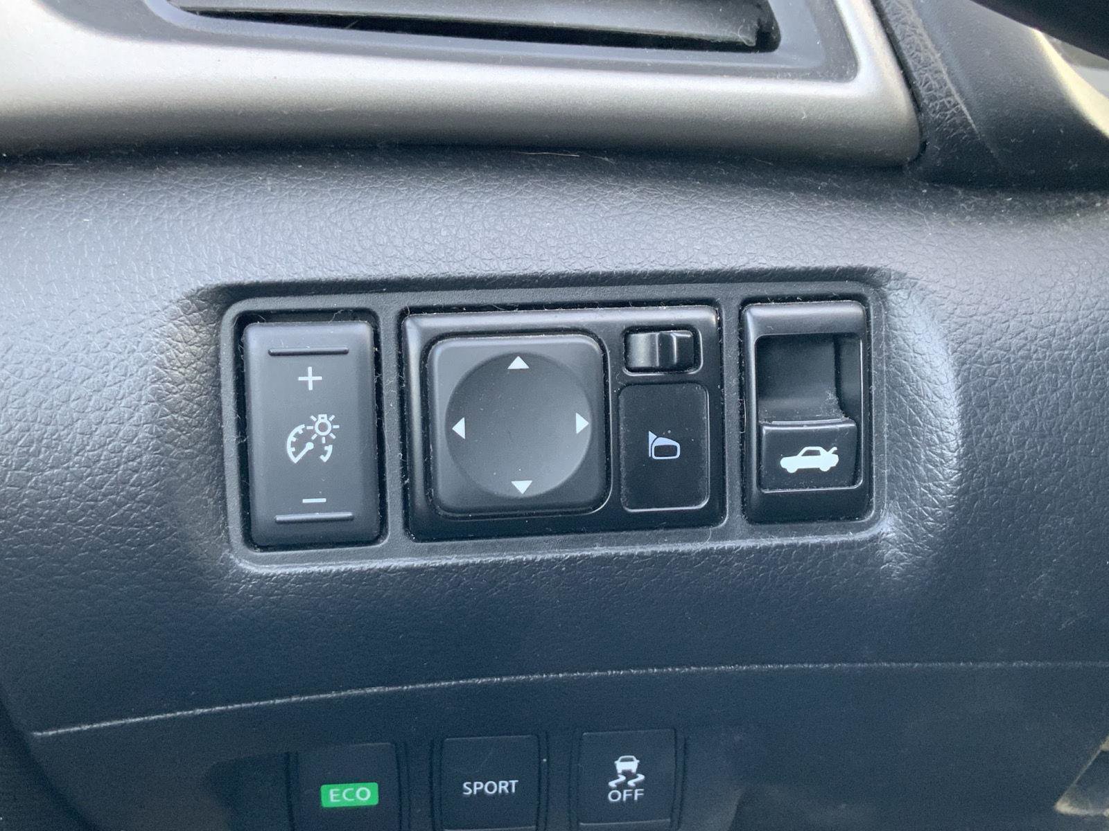 Used 2014 Nissan Sentra SV image 27