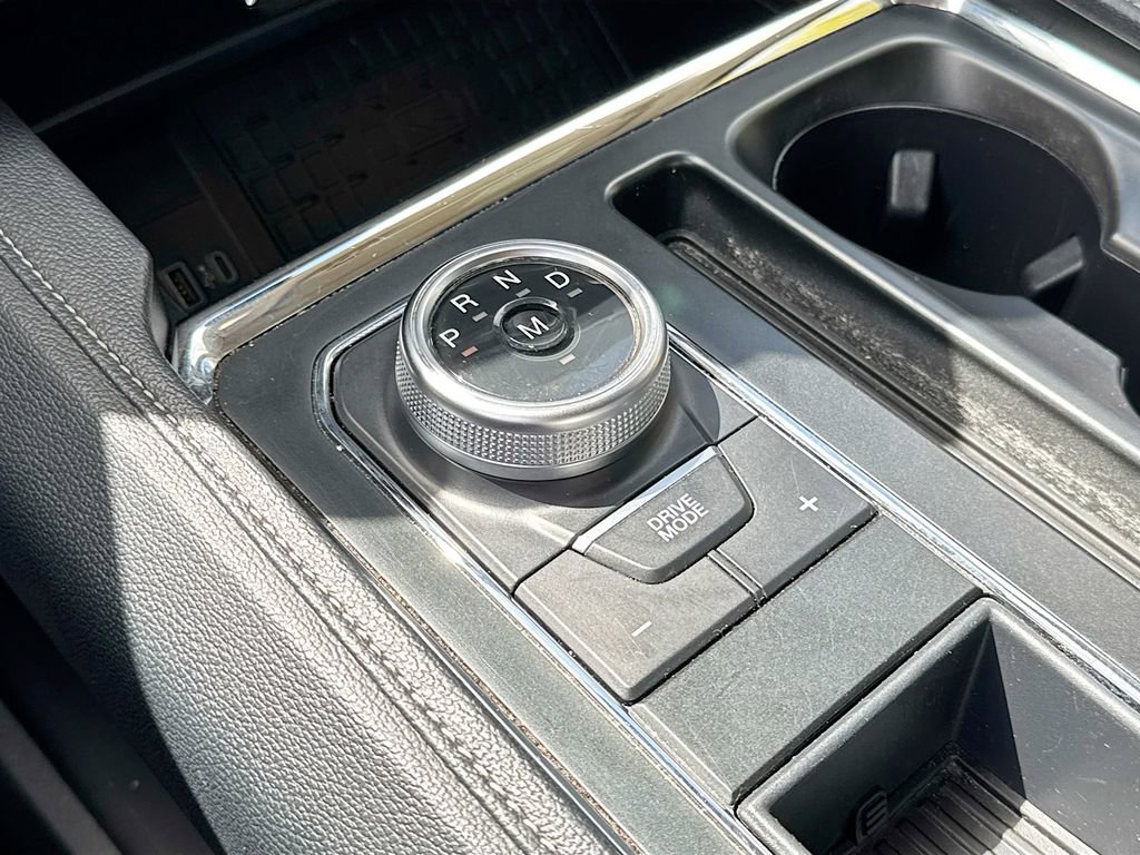 Used 2024 Ford Expedition XLT image 18