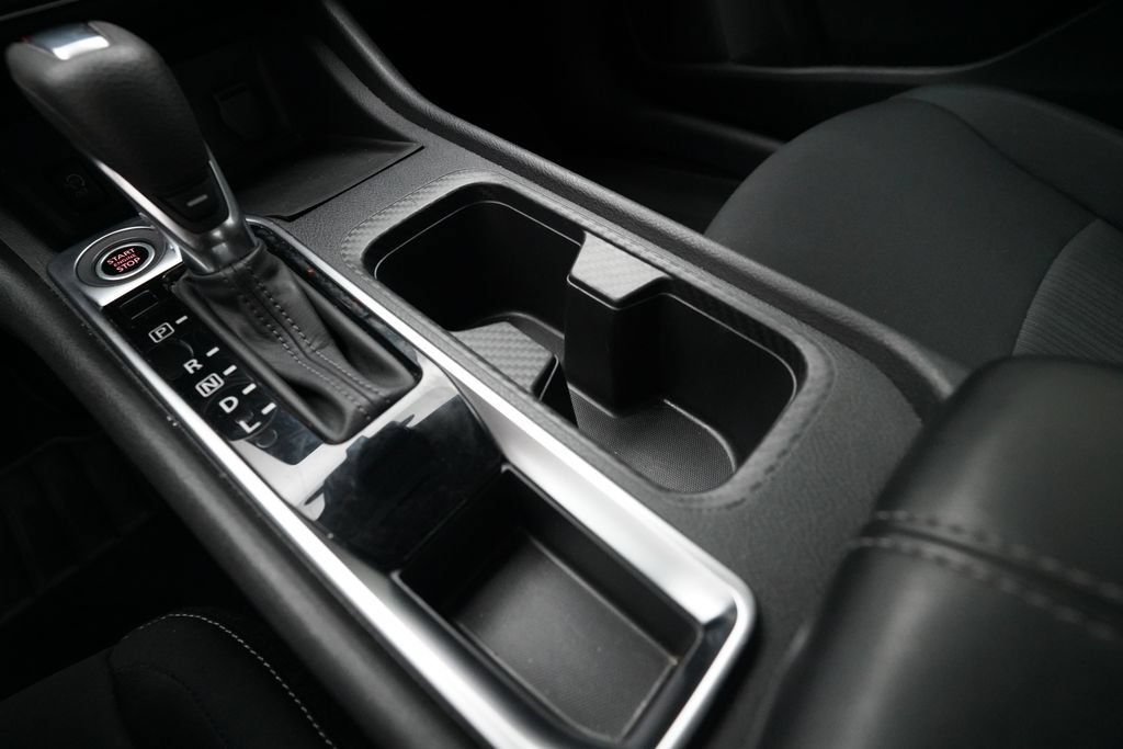 Used 2024 Nissan Sentra SV FWD image 16