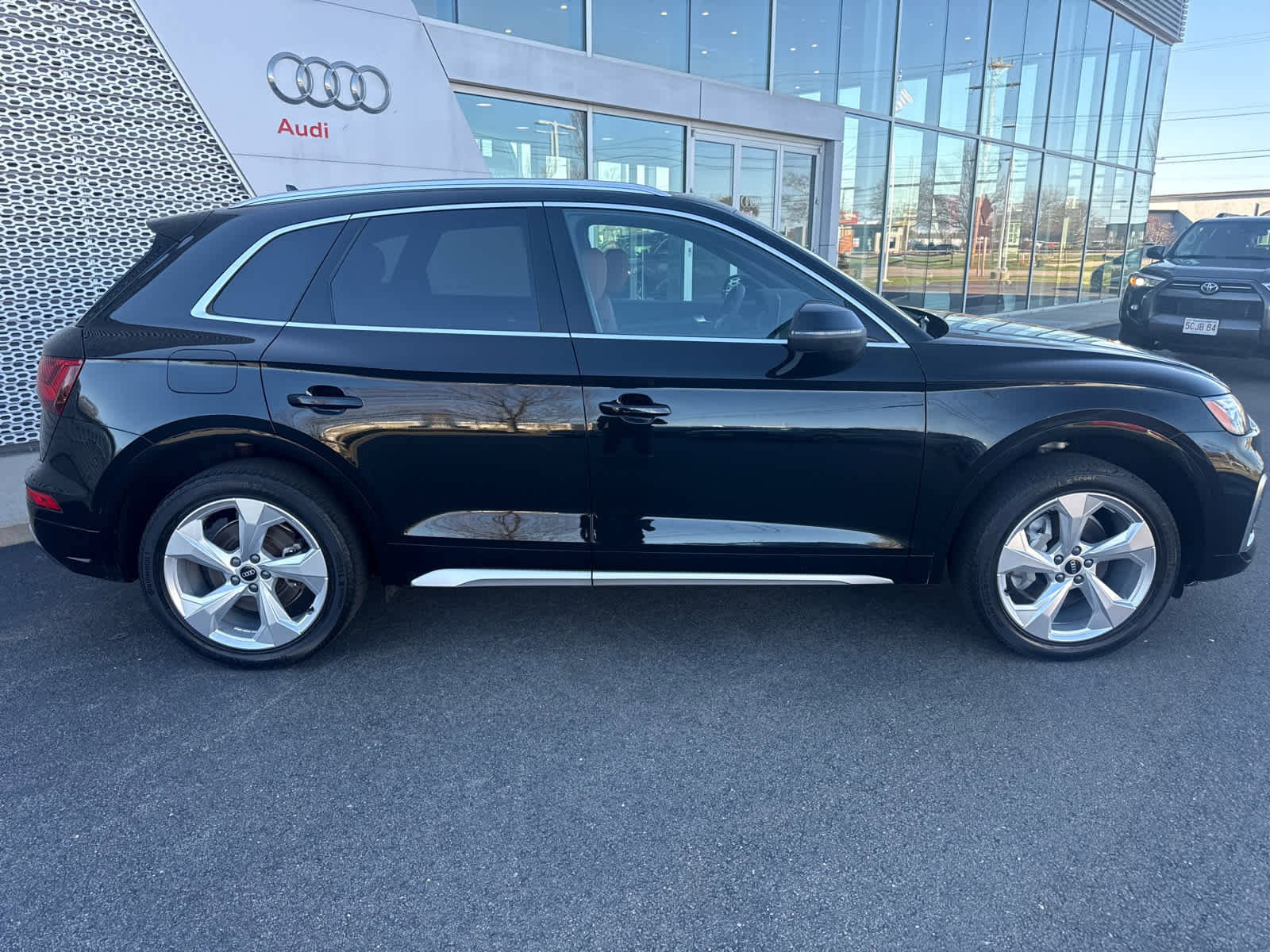 Used 2023 Audi Q5 2.0T Premium Plus w/ Premium Plus Package image 25