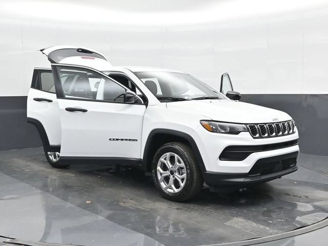 Used 2025 Jeep Compass Sport AWD/4WD image 46