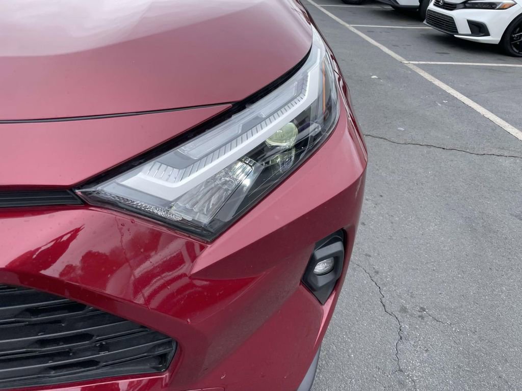 Used 2023 Toyota RAV4 XLE Premium image 14