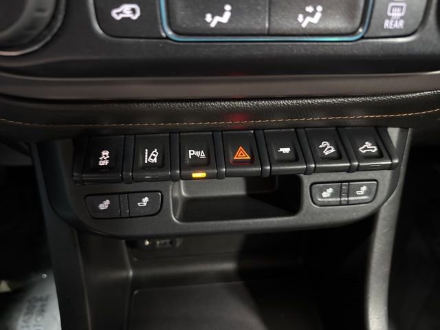 Used 2022 GMC Canyon AT4 w/ Driver Alert Package image 22