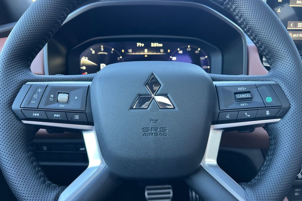 New 2026 Mitsubishi Outlander SEL image 26