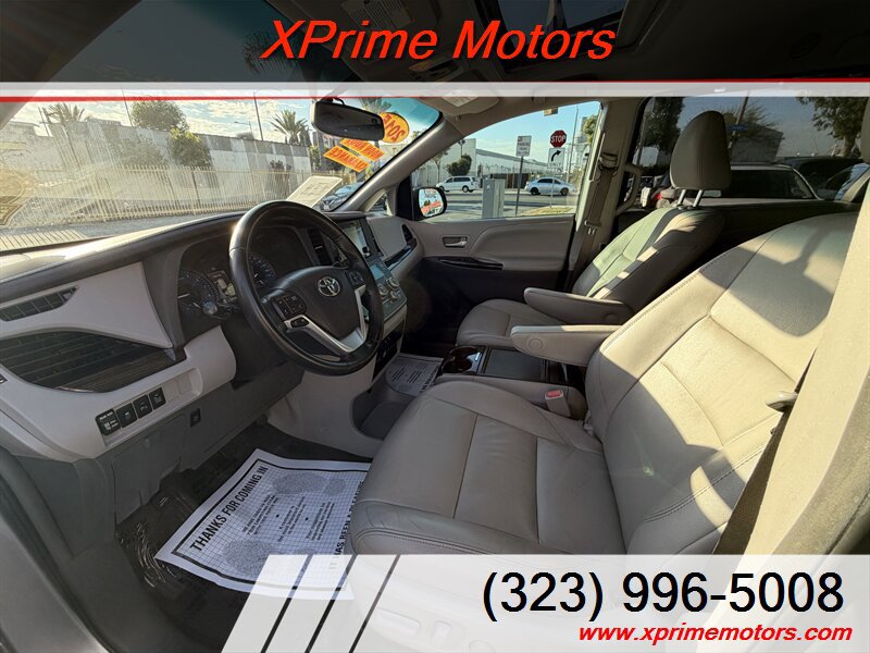 Used 2015 Toyota Sienna XLE w/ XLE Navigation Package FWD image 18