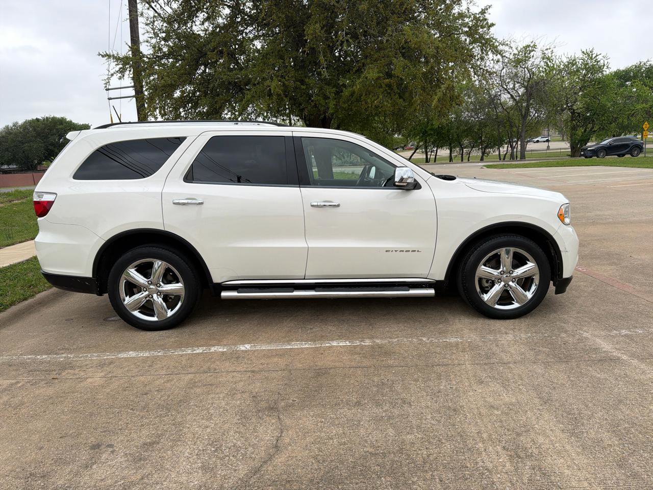 Used 2012 Dodge Durango Citadel w/ Trailer Tow Group IV RWD image 5