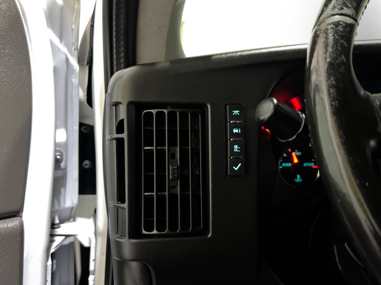 Used 2020 Chevrolet Express 2500 w/ Safety Package RWD image 21