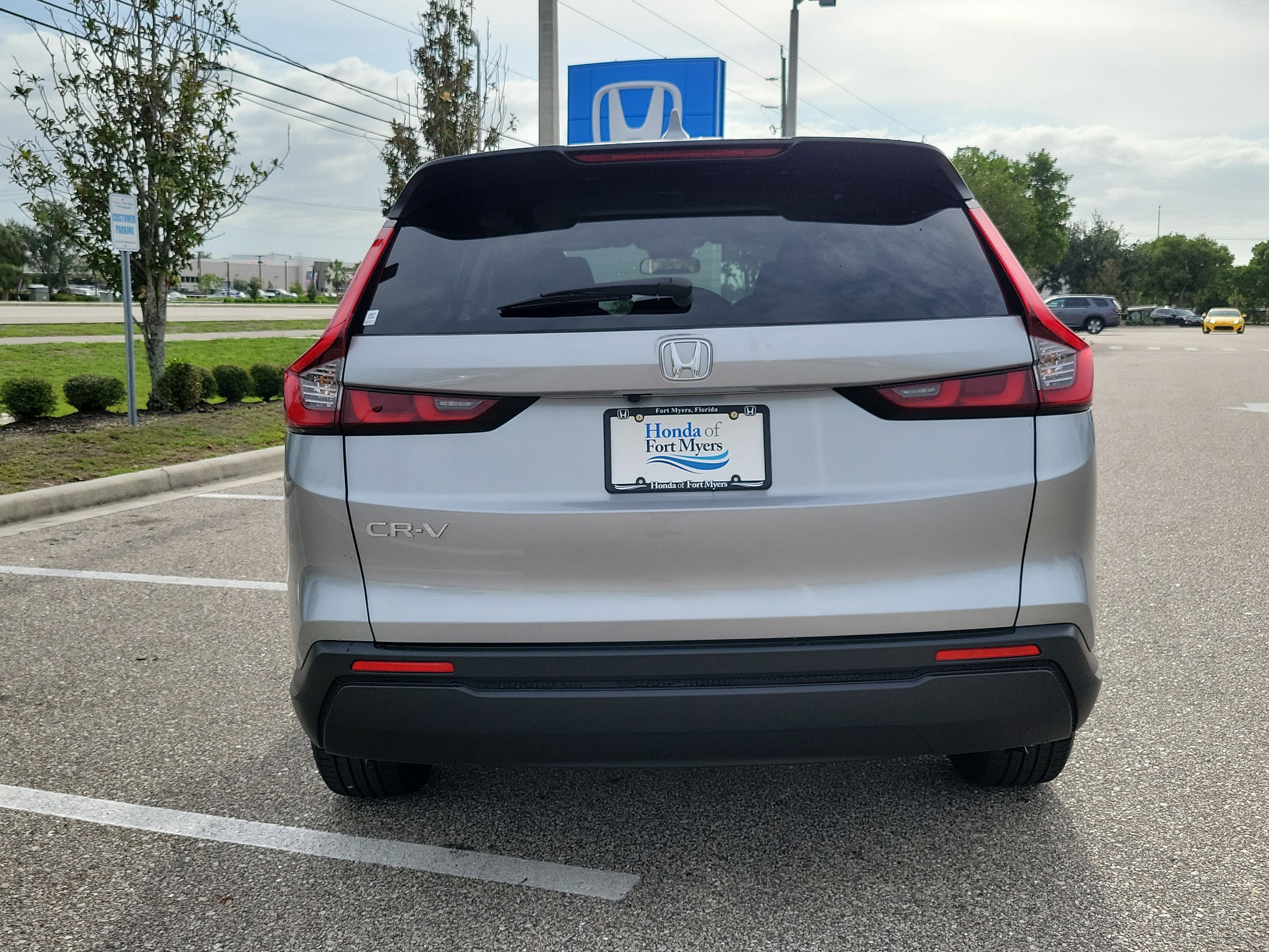 Used 2024 Honda CR-V EX image 5