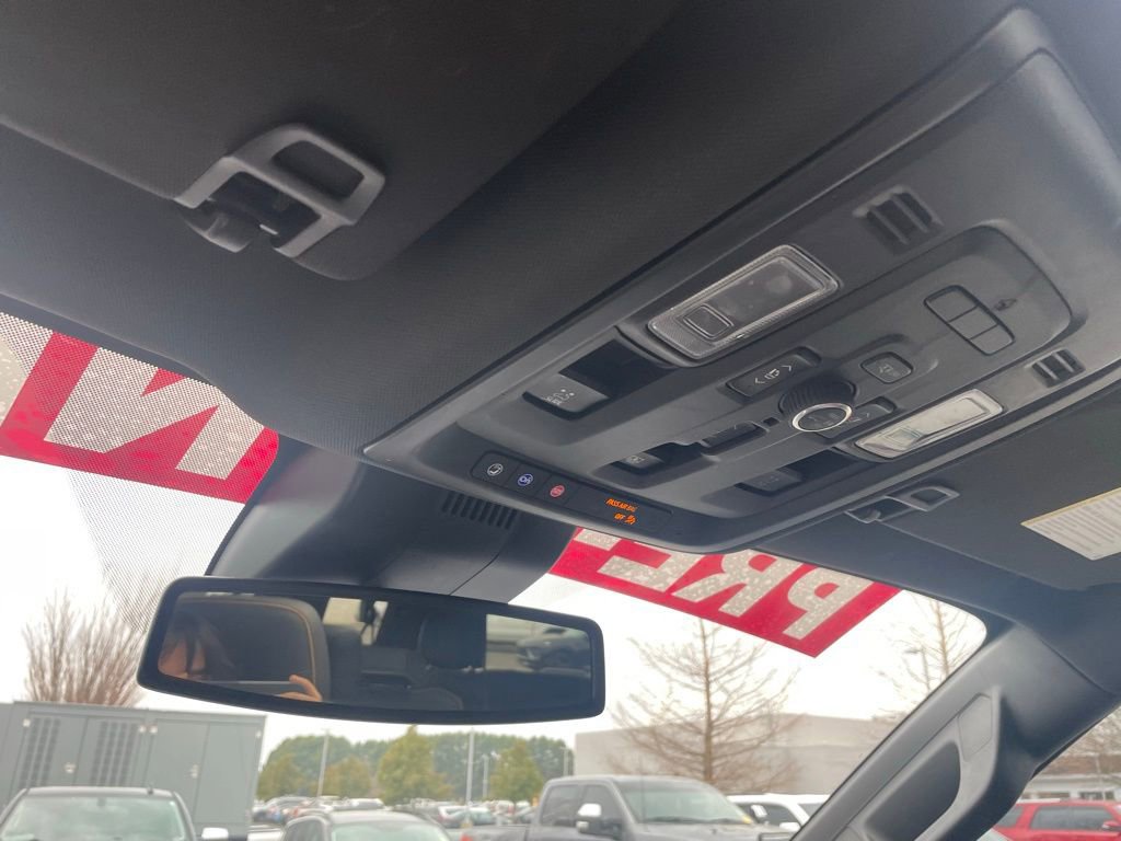 Used 2024 GMC Yukon XL AT4 w/ AT4 Premium Package image 20