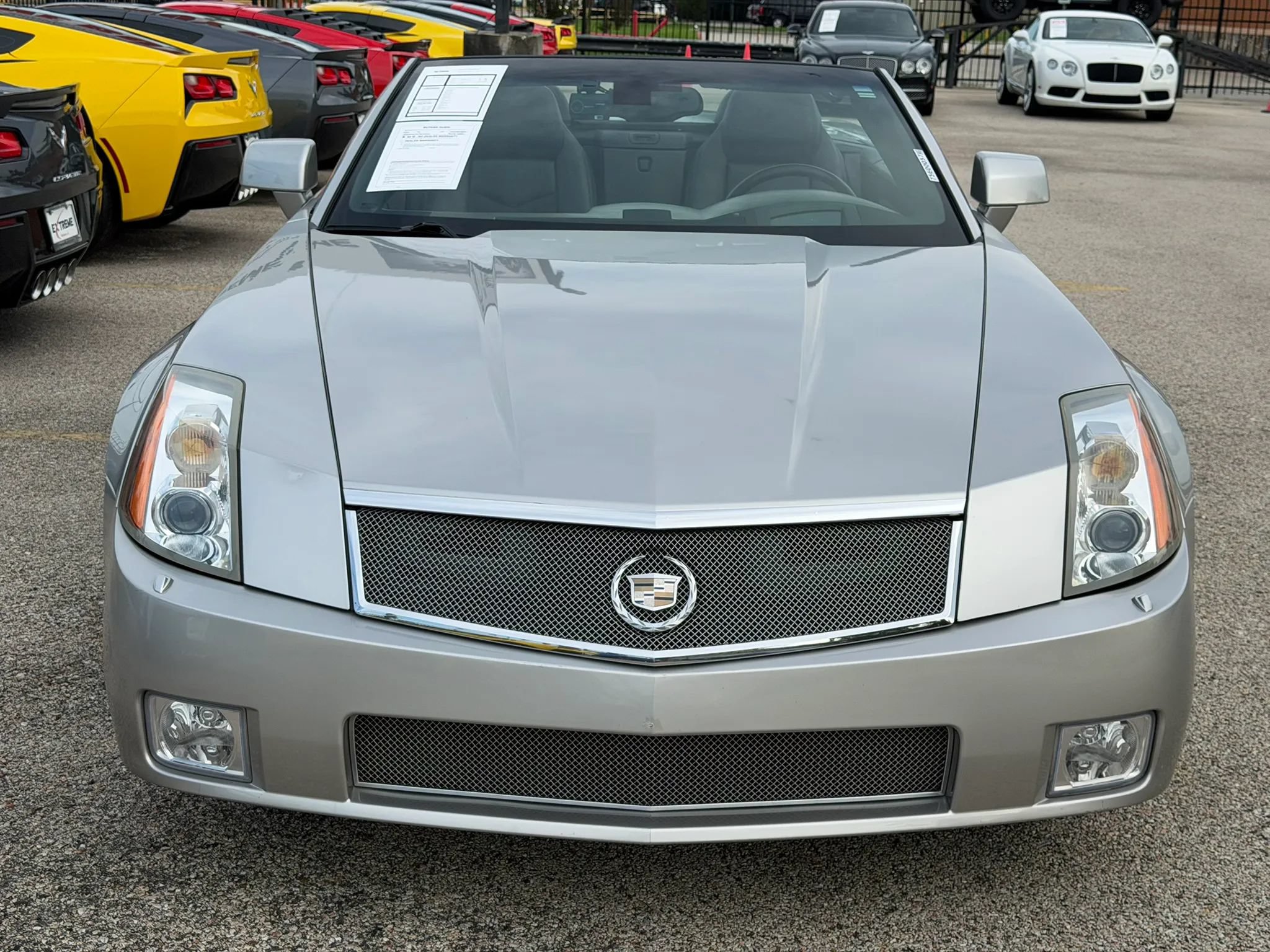 Used 2007 Cadillac XLR V RWD image 4
