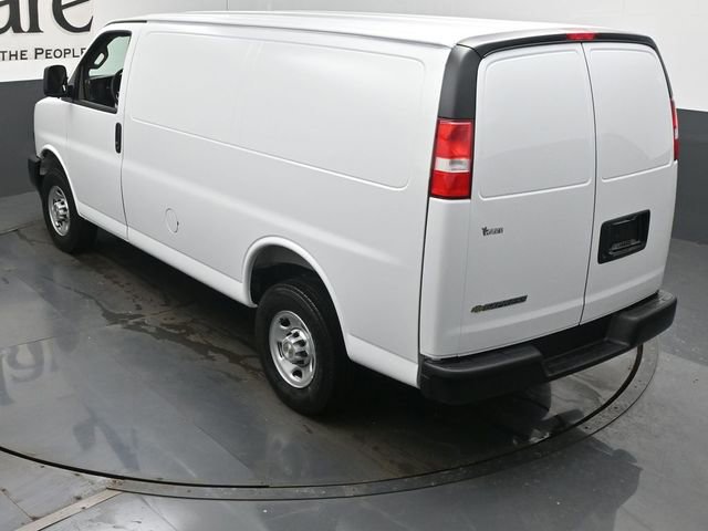 New 2026 Chevrolet Express 2500 image 19