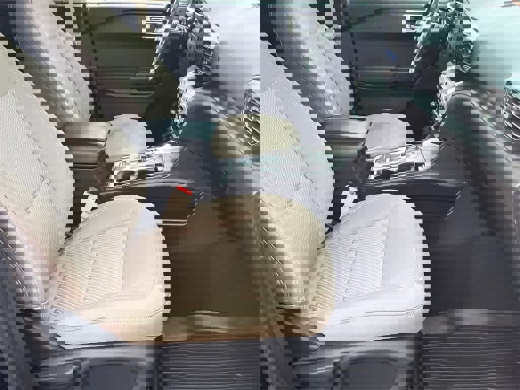 Certified 2024 Ford Explorer 2WD image 12