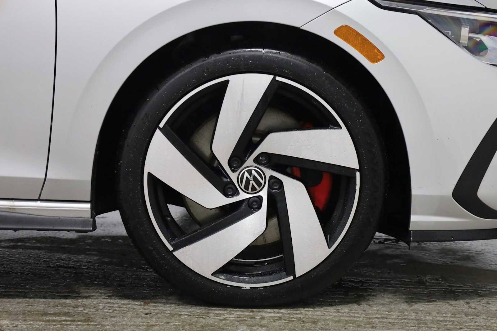 Used 2022 Volkswagen GTI SE image 12