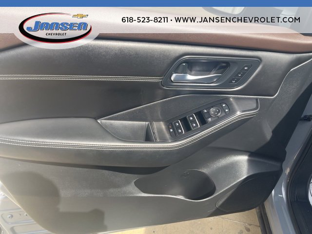 Used 2022 Nissan Rogue SL image 16