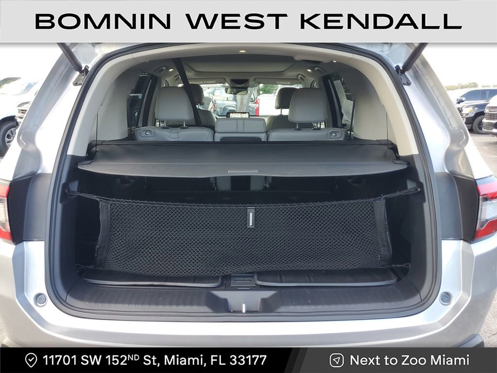 Used 2023 Honda Pilot Touring image 12