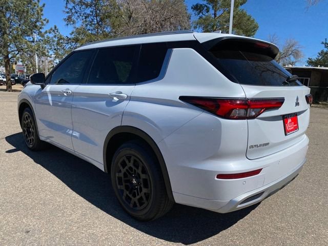 Used 2022 Mitsubishi Outlander SEL image 3