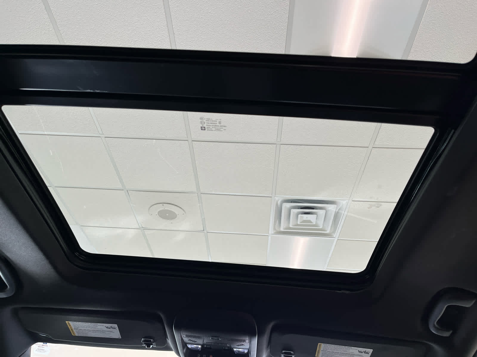 Used 2024 Cadillac XT6 Premium Luxury w/ LPO, Floor Liner Package image 19