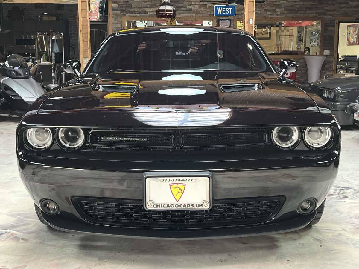 Used 2018 Dodge Challenger SXT Plus RWD image 5