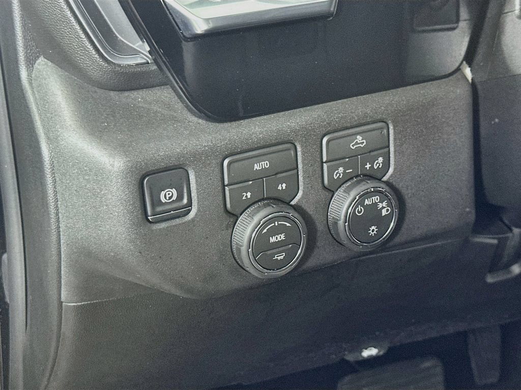 Used 2026 Chevrolet Silverado 1500 LT AWD/4WD image 23