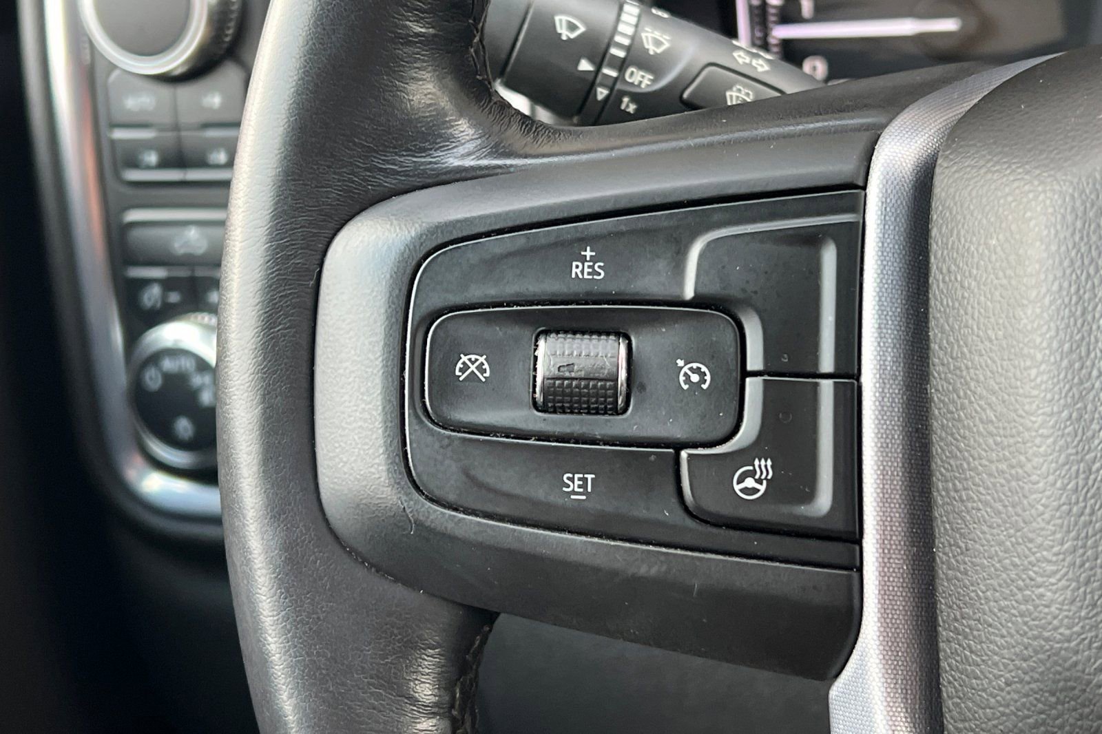 Used 2022 GMC Sierra 1500 SLE image 31