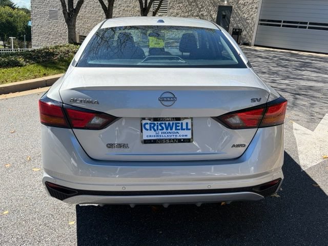 Used 2024 Nissan Altima 2.5 SV AWD/4WD image 6