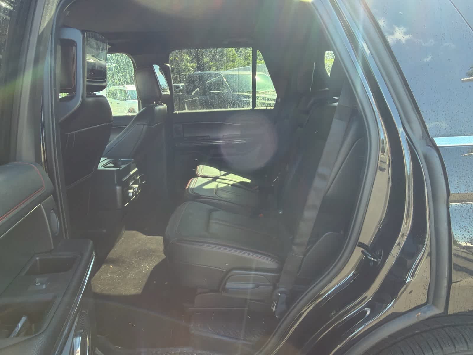 Used 2019 Ford Expedition Limited w/ Equipment Group 303A AWD/4WD image 13
