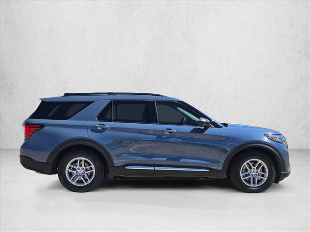 Used 2025 Ford Explorer Active image 4