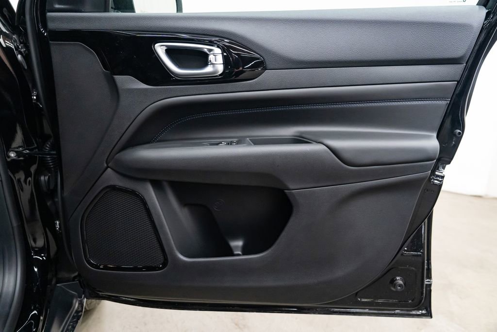 New 2026 Jeep Compass Latitude image 25