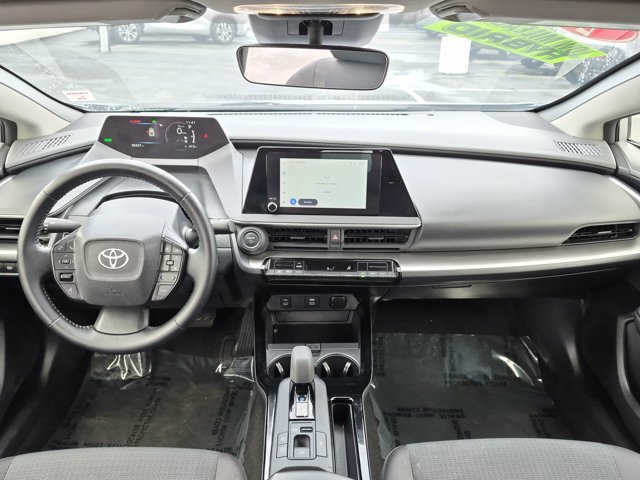 Used 2025 Toyota Prius LE FWD image 15