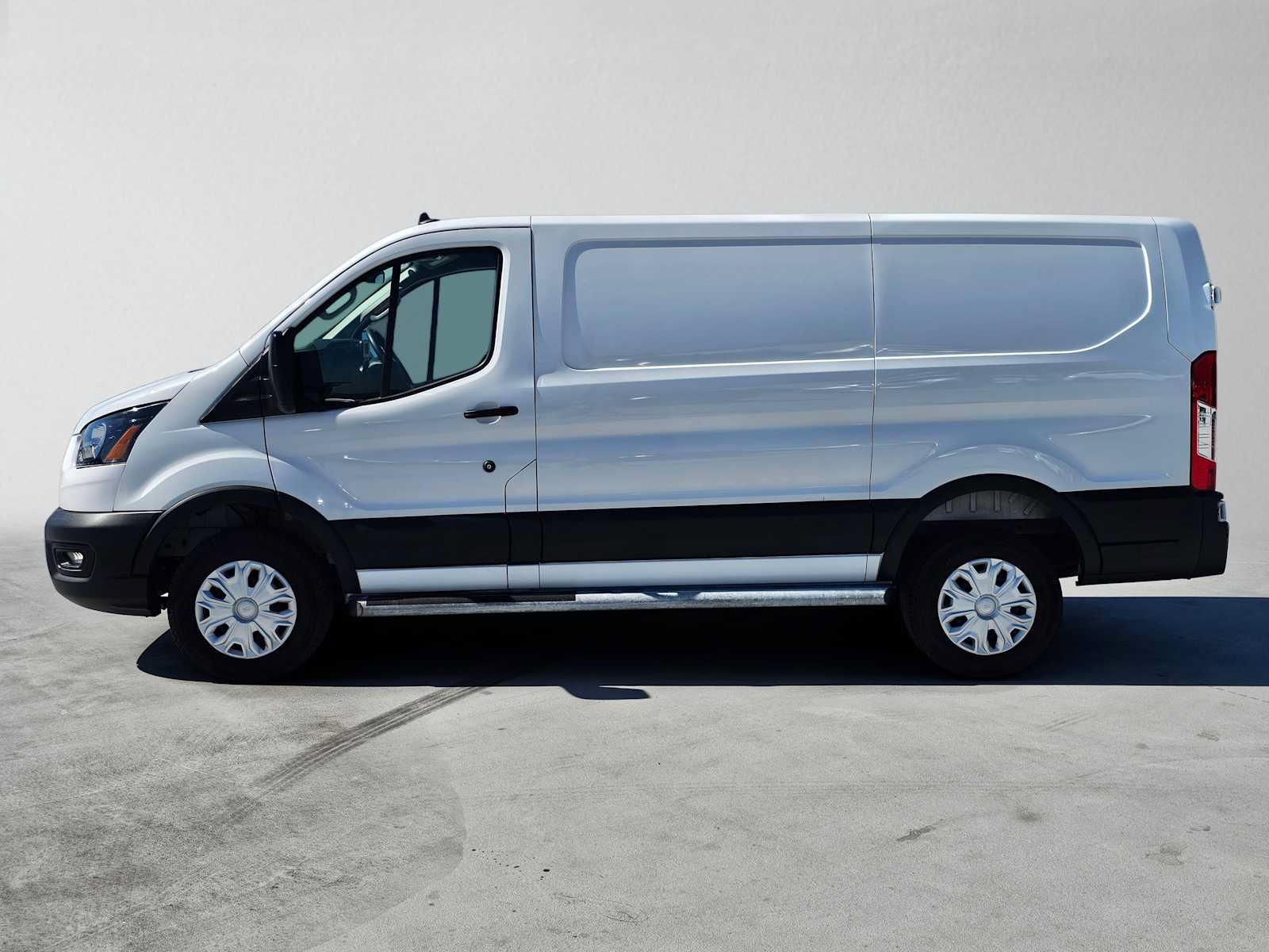 Used 2025 Ford Transit 250 Low Roof w/ Exterior Upgrade Package RWD image 6