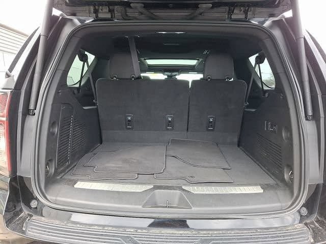 Used 2023 Chevrolet Suburban RST w/ Sport Performance Package AWD/4WD image 31