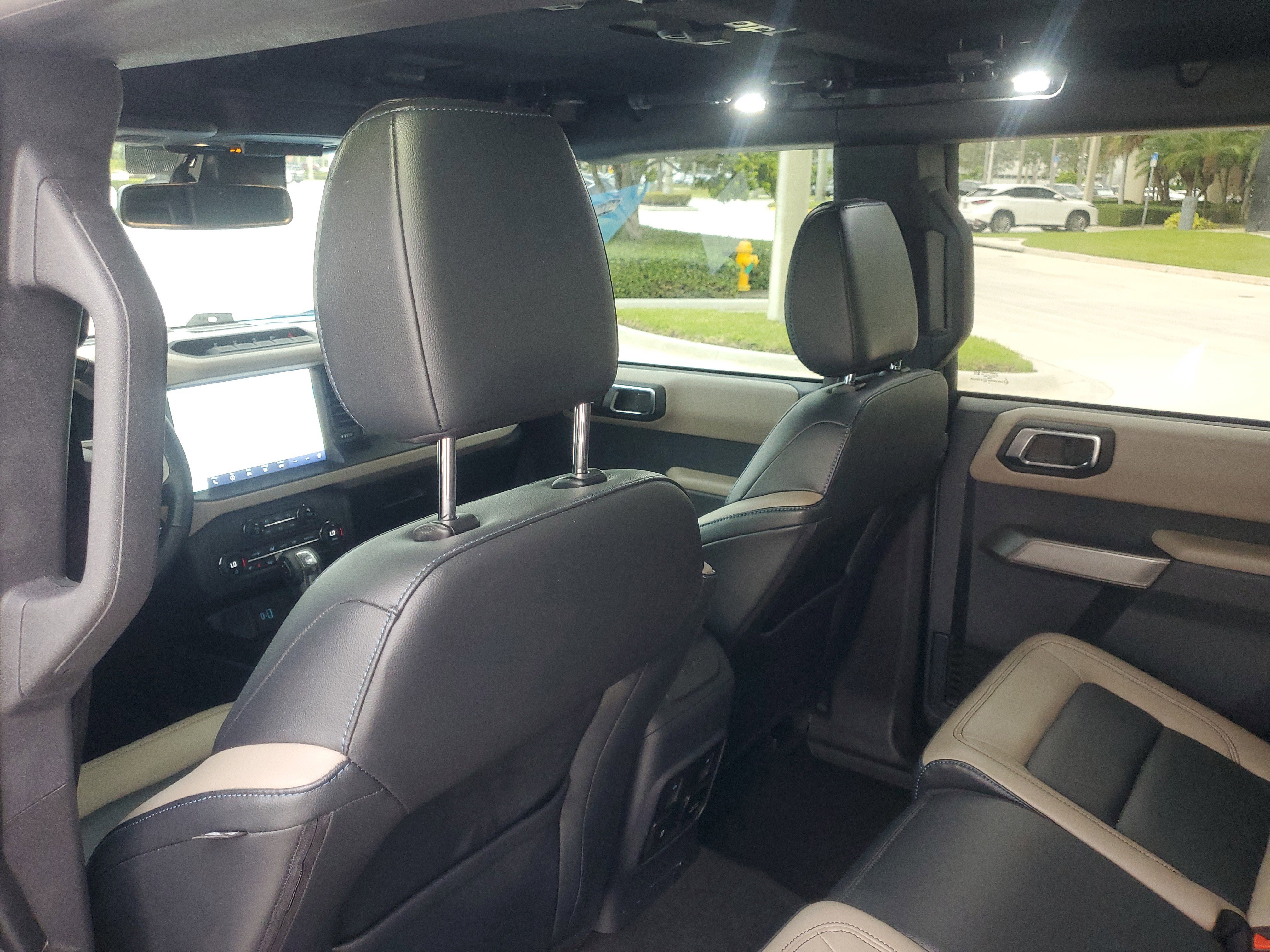 Used 2023 Ford Bronco Wildtrak image 15