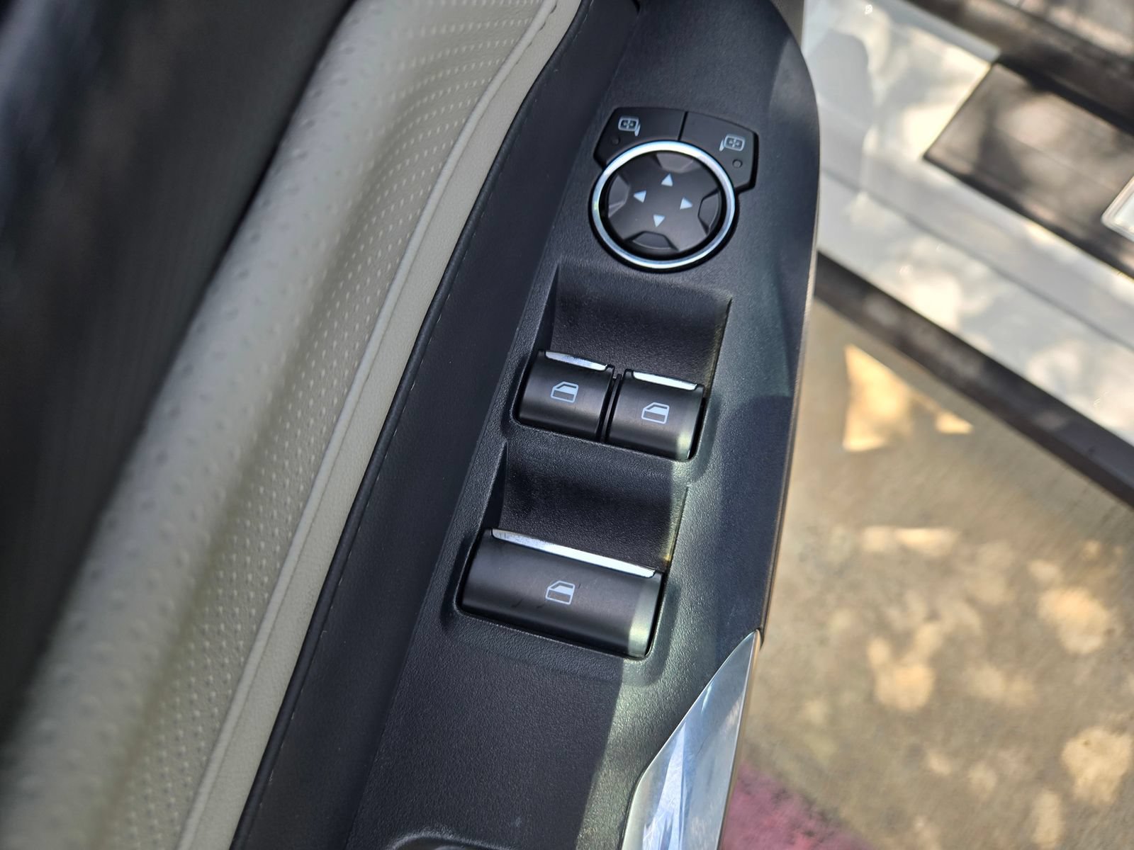 Used 2024 Ford Mustang Premium RWD image 29