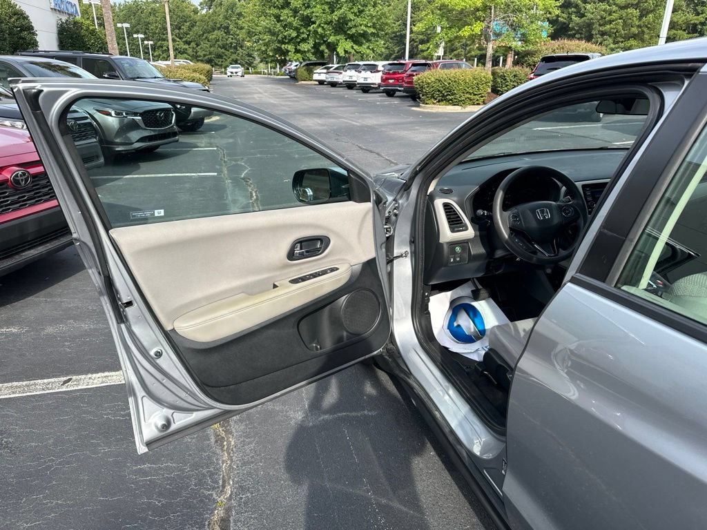 Certified 2018 Honda HR-V LX image 19