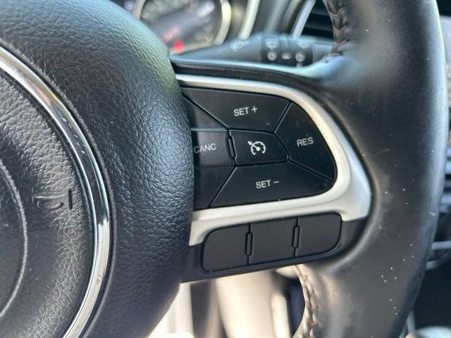 Used 2019 Jeep Compass Limited AWD/4WD image 16