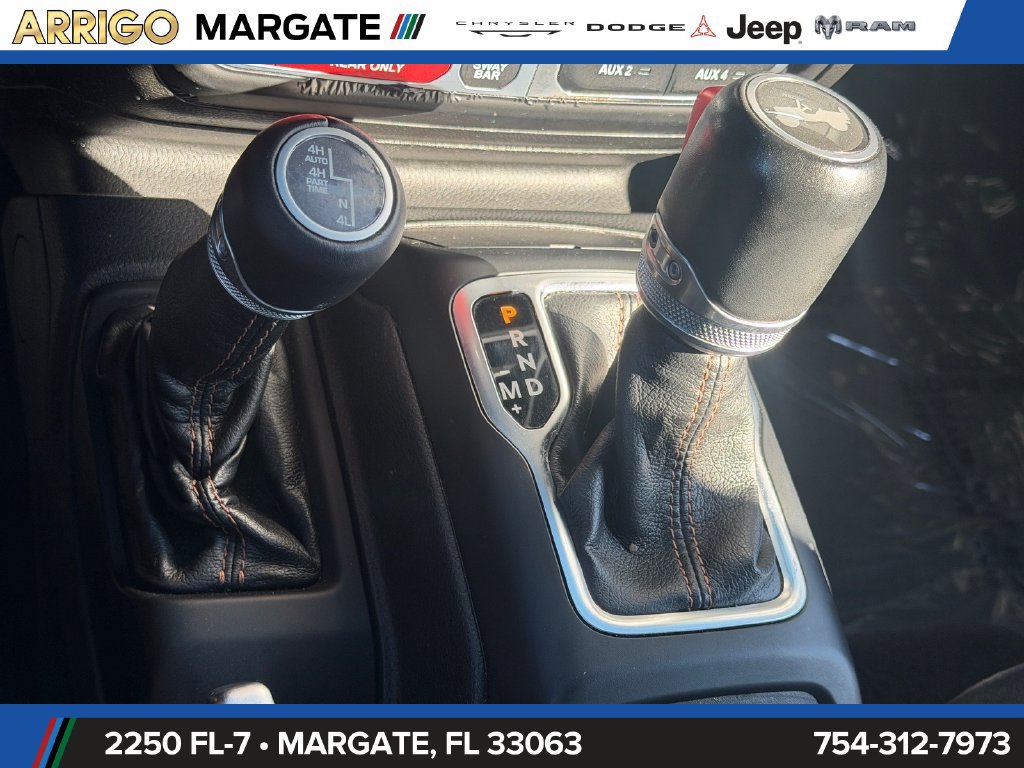 Used 2022 Jeep Wrangler Unlimited Rubicon AWD/4WD image 26