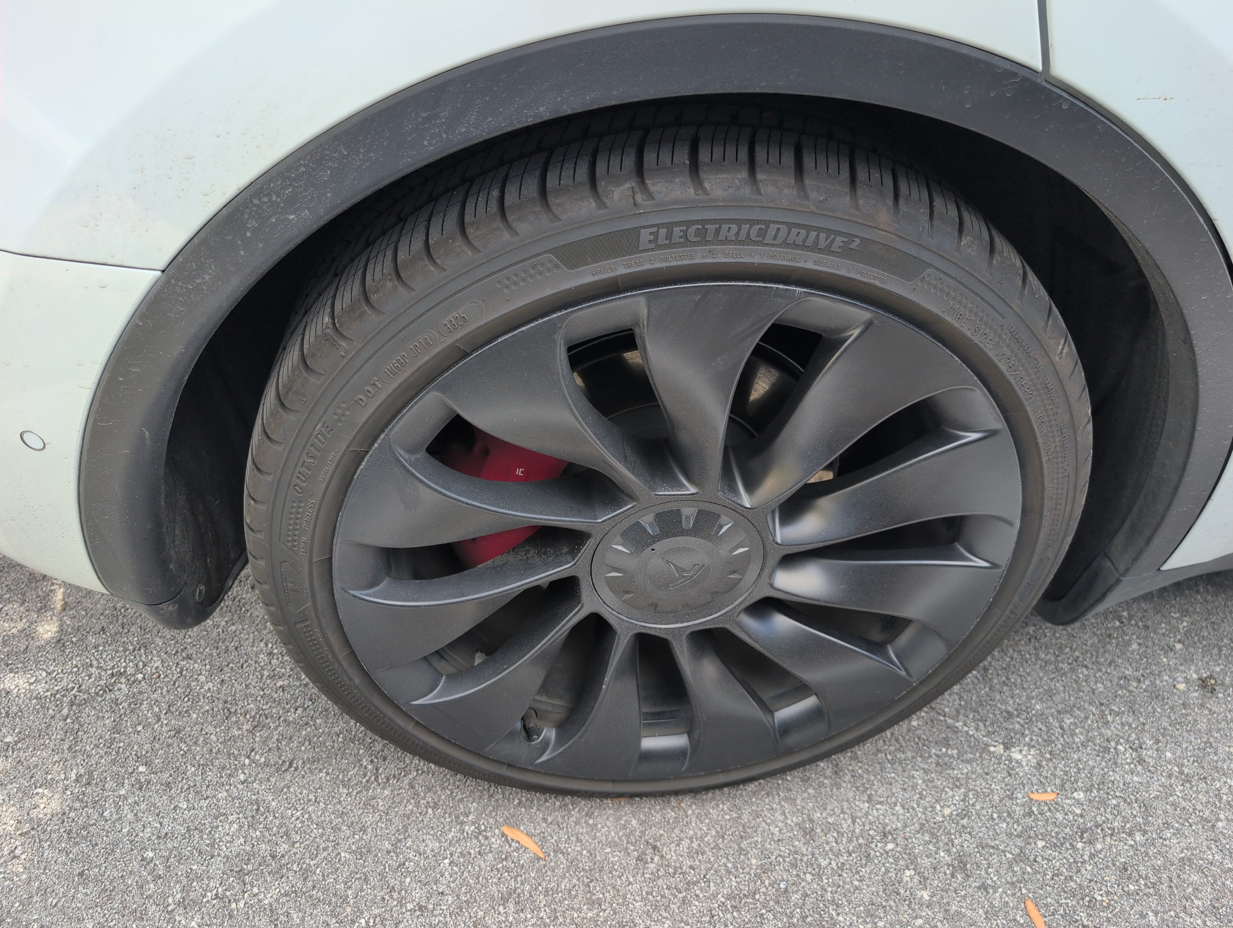 Used 2022 Tesla Model Y Performance AWD/4WD image 9