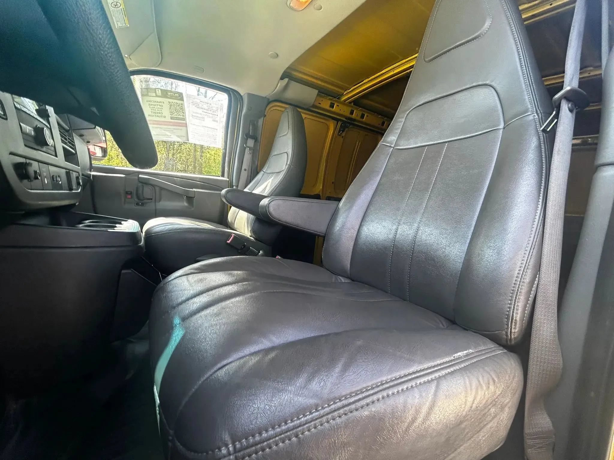 Used 2023 Chevrolet Express 2500 RWD image 18