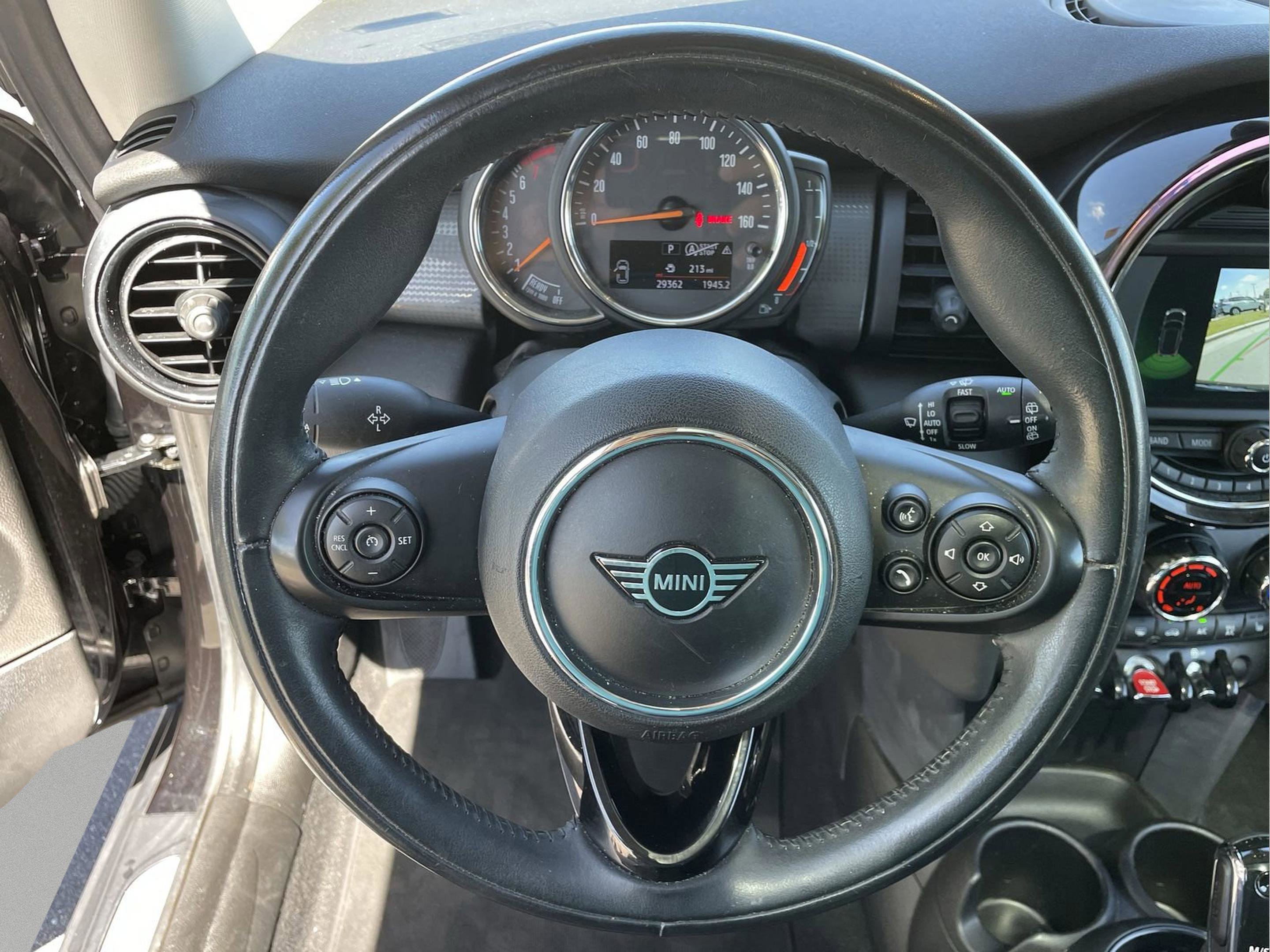 Used 2020 MINI Cooper 2-Door Hardtop image 10