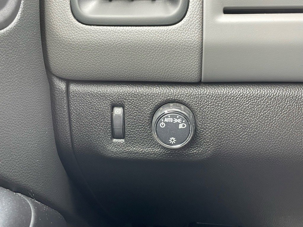 Used 2021 Chevrolet Colorado W/T w/ Custom Special Edition image 15