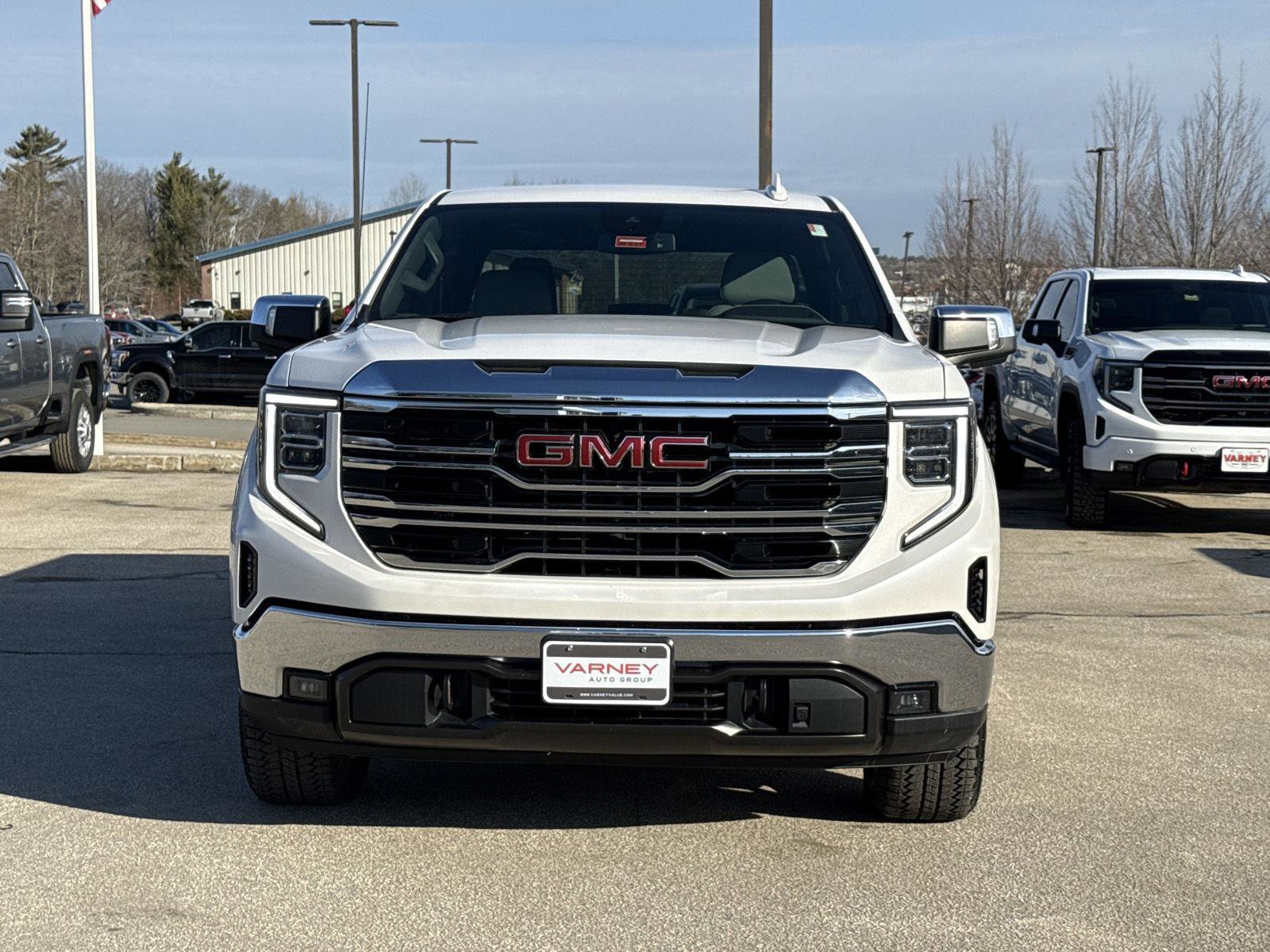 Used 2023 GMC Sierra 1500 SLT w/ SLT Premium Package AWD/4WD image 2