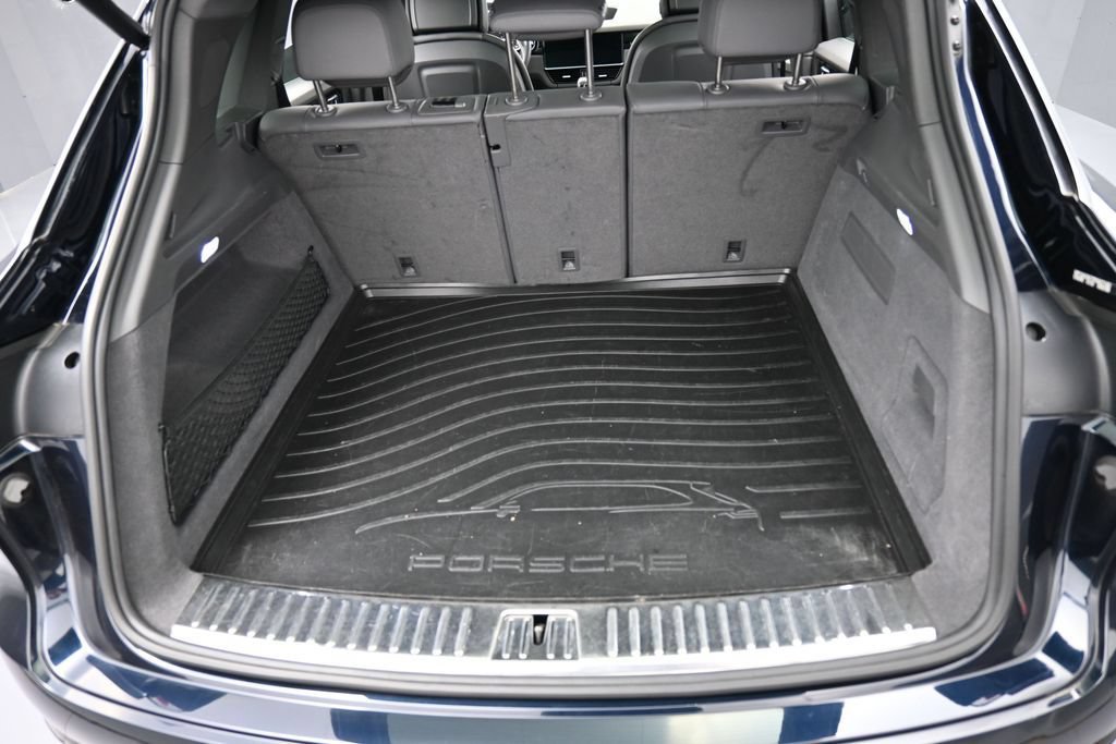 Certified 2023 Porsche Cayenne AWD/4WD image 31