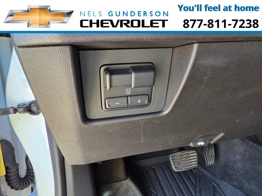 Used 2023 Chevrolet Colorado LT w/ LT Convenience Package II AWD/4WD image 18