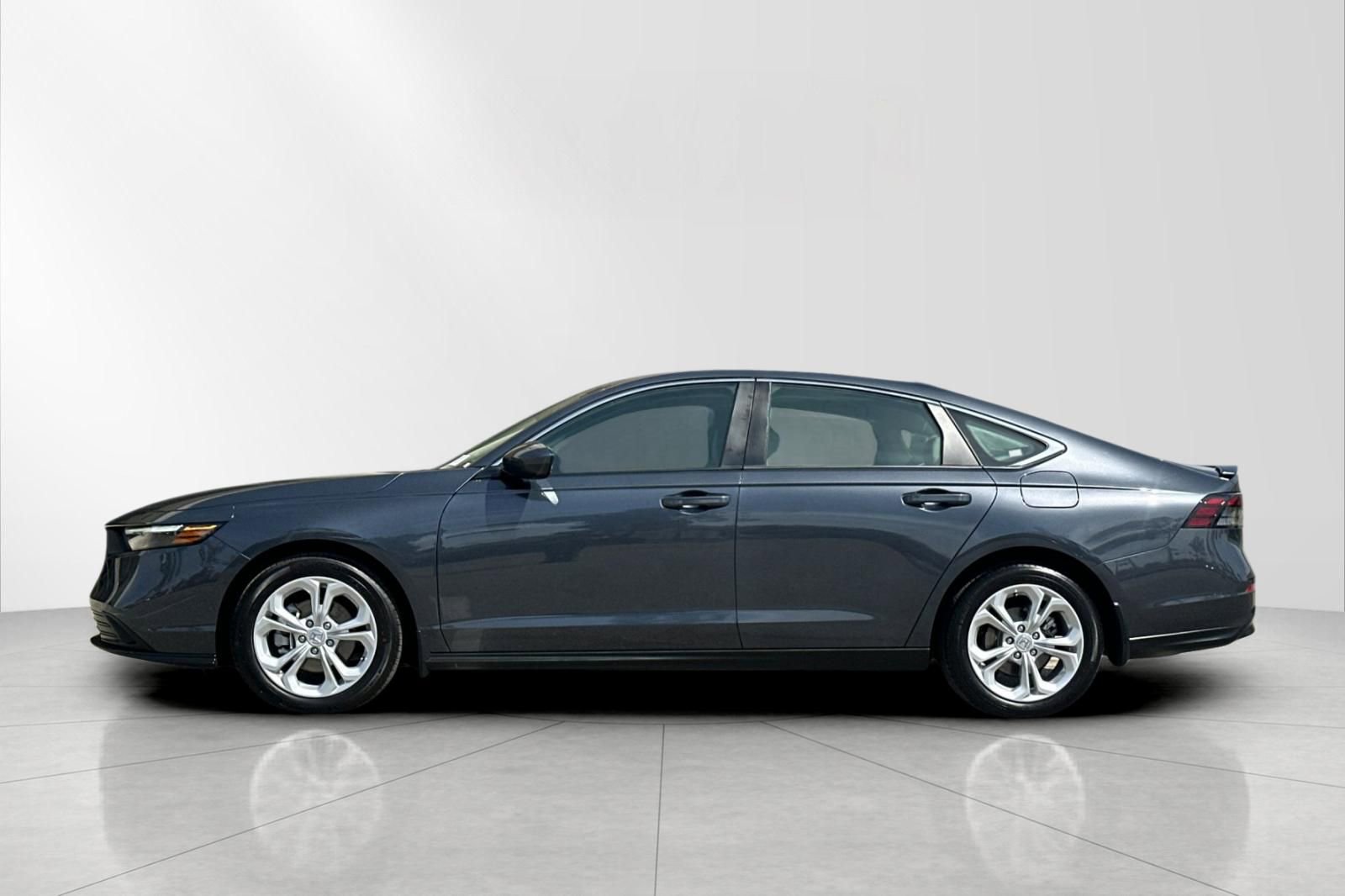 Used 2025 Honda Accord LX image 6